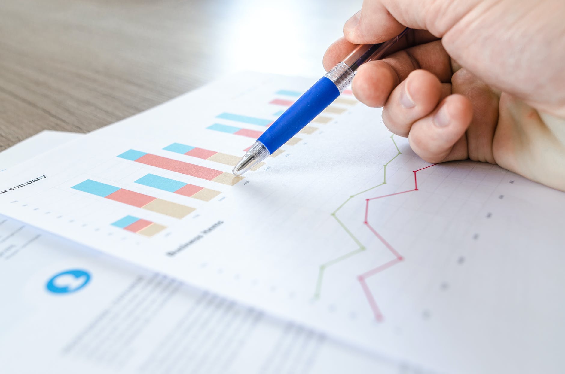 Analysing research on the extent to which learning benefits from close levels of individualized intervention… and lessons for our own research models.